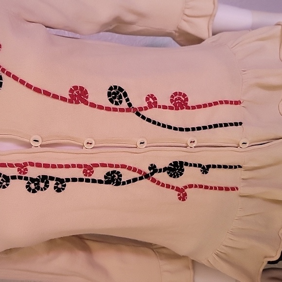 VTG NICK & MO Cream Ruffle Embroidered Peplum Button Down Sweater Medium - Picture 5 of 8